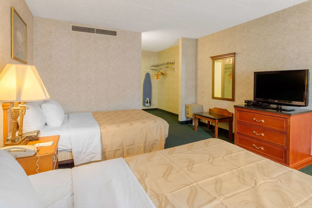 Quality Inn Ledgewood - Dover 11/42