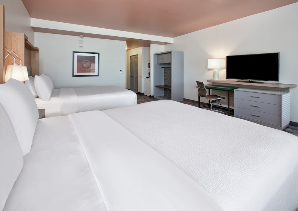 Holiday Inn Dfw South 13/64