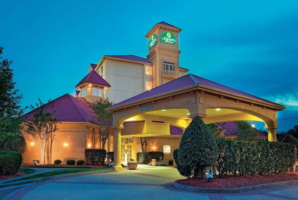 La Quinta Inn Suites Winston Salem 1/64