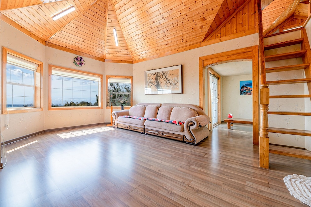 Ganghwa Western Beach Pension 18/50