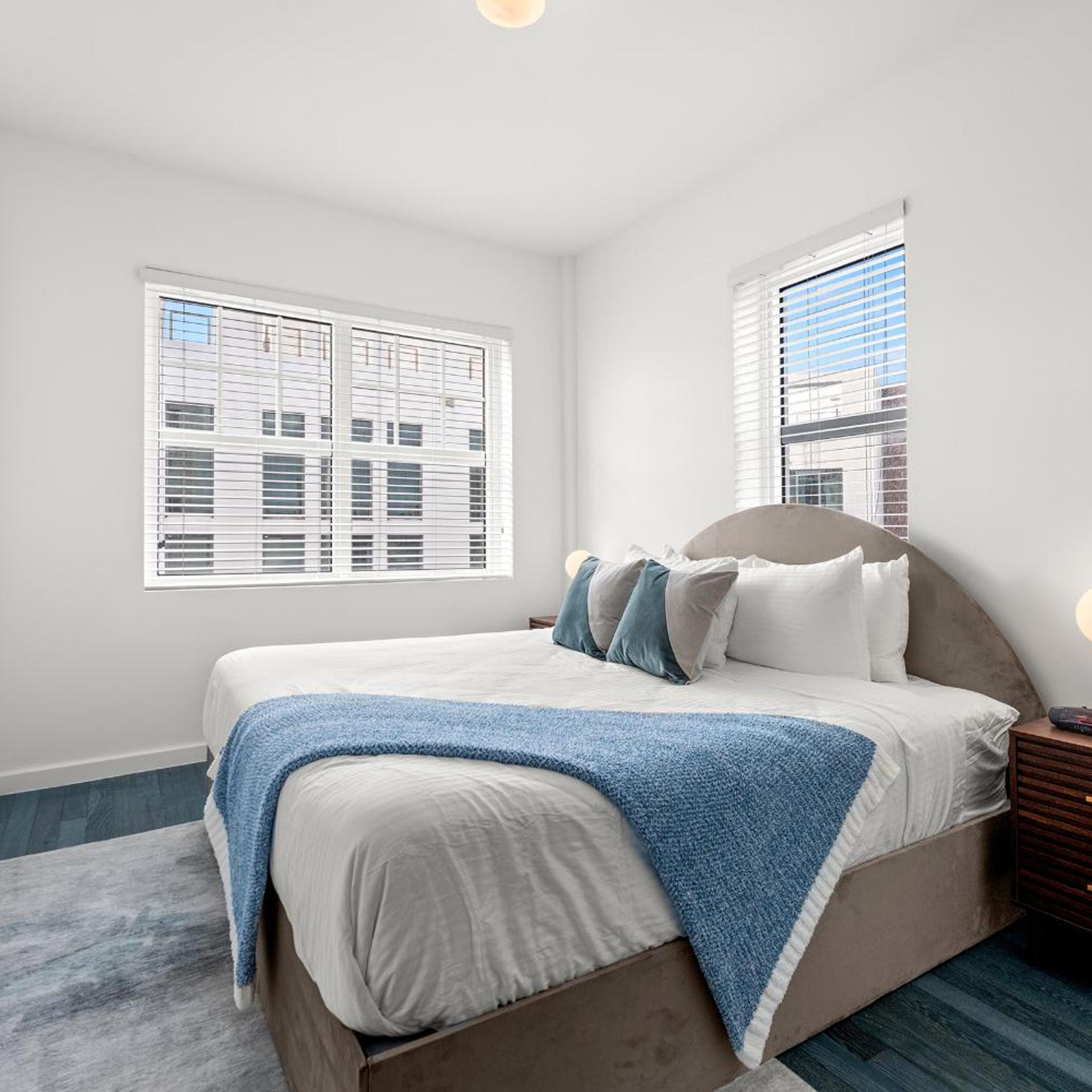 Bluebird Suites at The Apex Miami 24/50