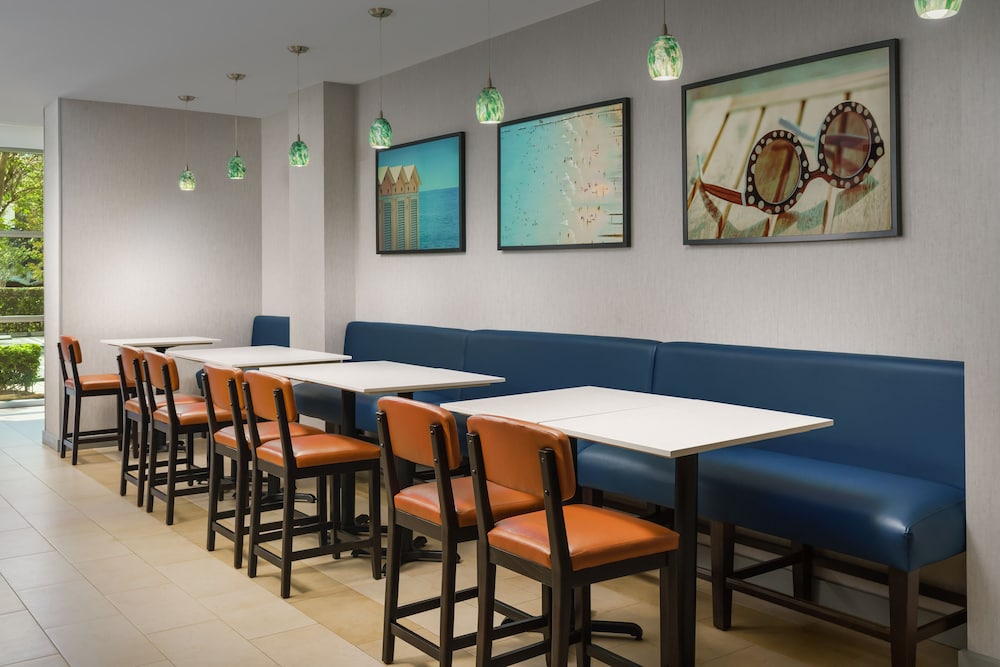 Hyatt House Fort Lauderdale Airport - South & Cruise Port 38/52