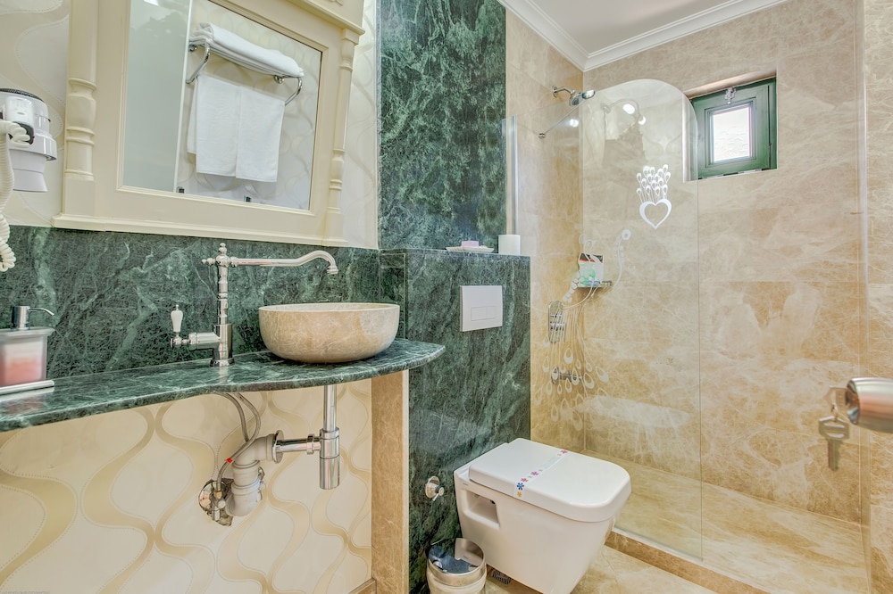 Cunda Esen Hotel 49/50