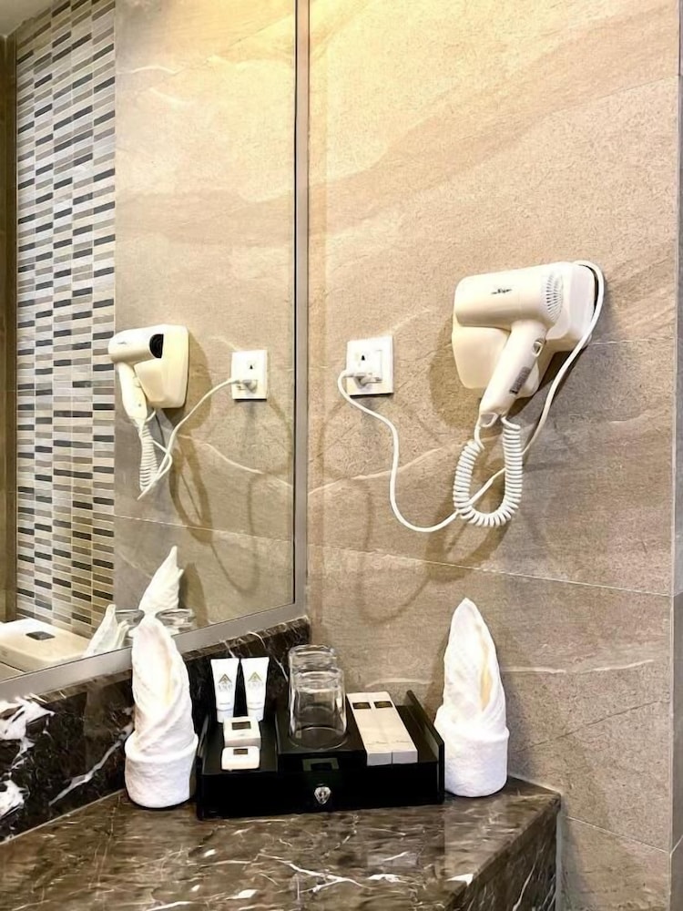 Ano Hotel 57/57