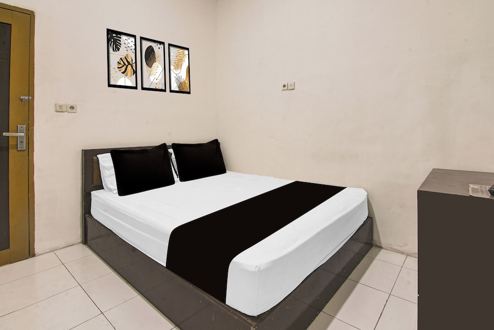 Hotel O Makassar near RS Grestelina formerly Wisma Makassar 22/38