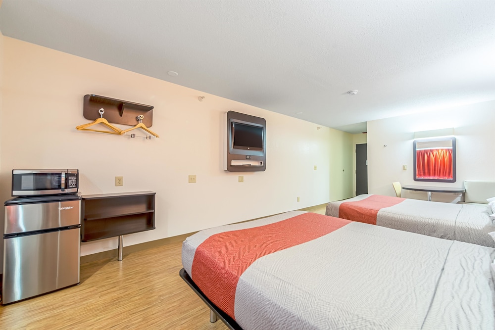 Motel6 Indianapolis, IN 13/51