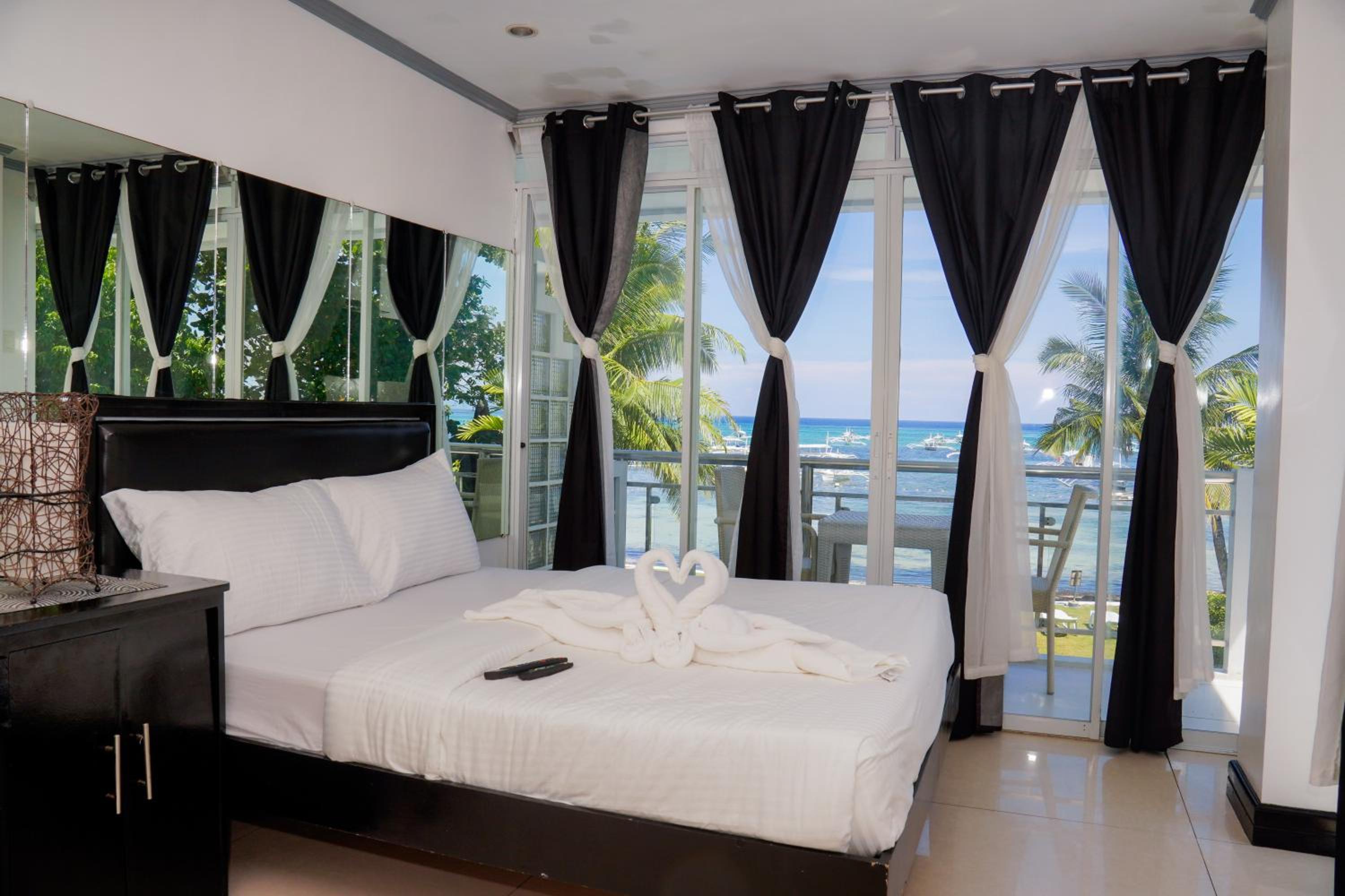 Family, 2 Double Beds, Beach Front