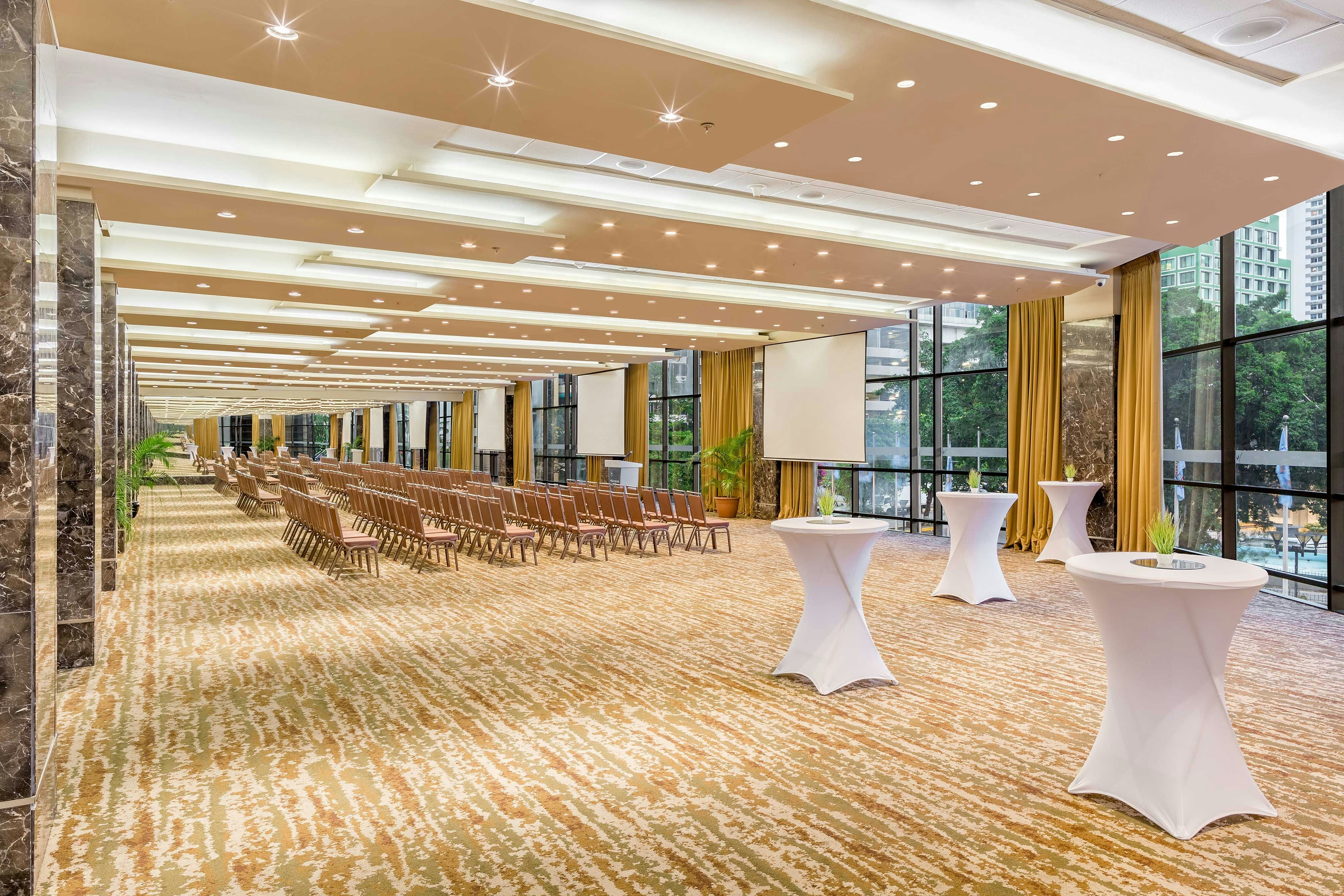 Sheraton Grand Panama 3/54