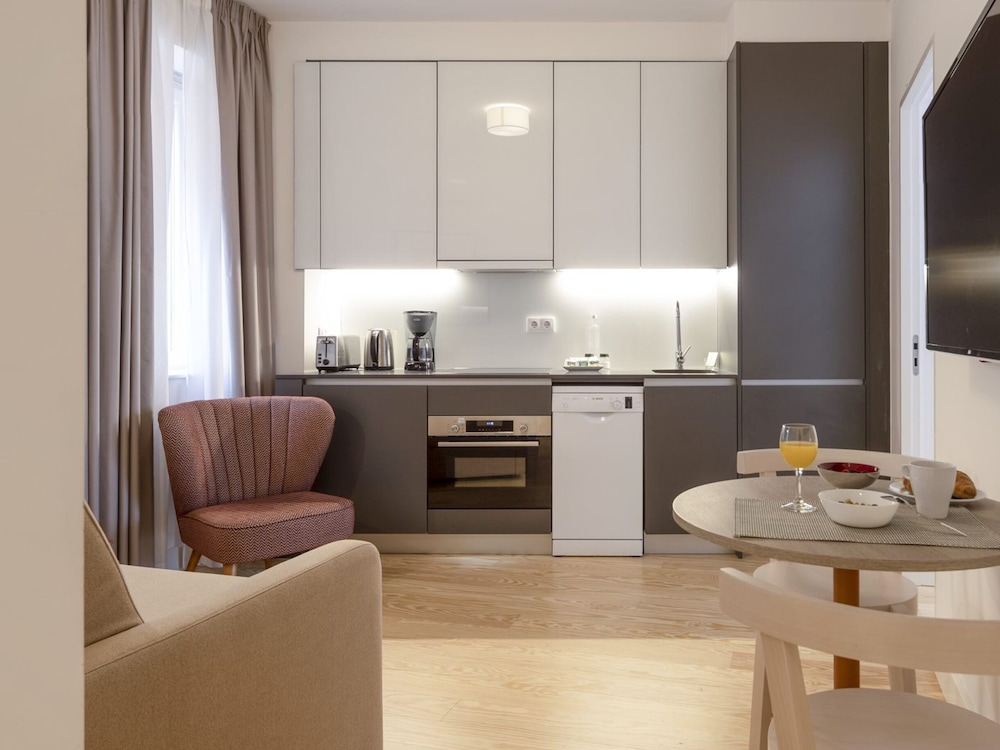 Lisbon Serviced Apartments Santos 39/50