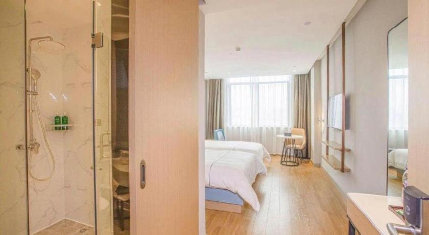 Magnotel Hotel (Dongxing Guomen Port) 50/50