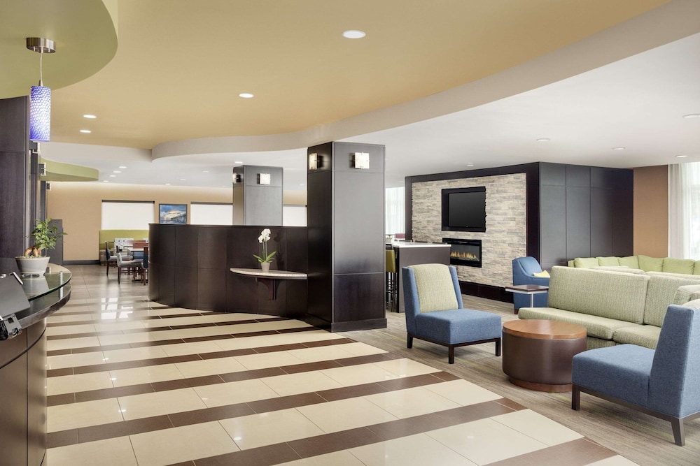 Comfort Suites Lake City 8/50