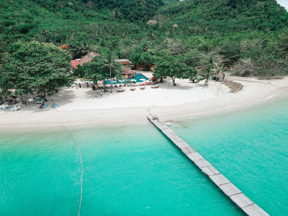 Cruiser Island Resort by Swiss-Belhotel 78/95