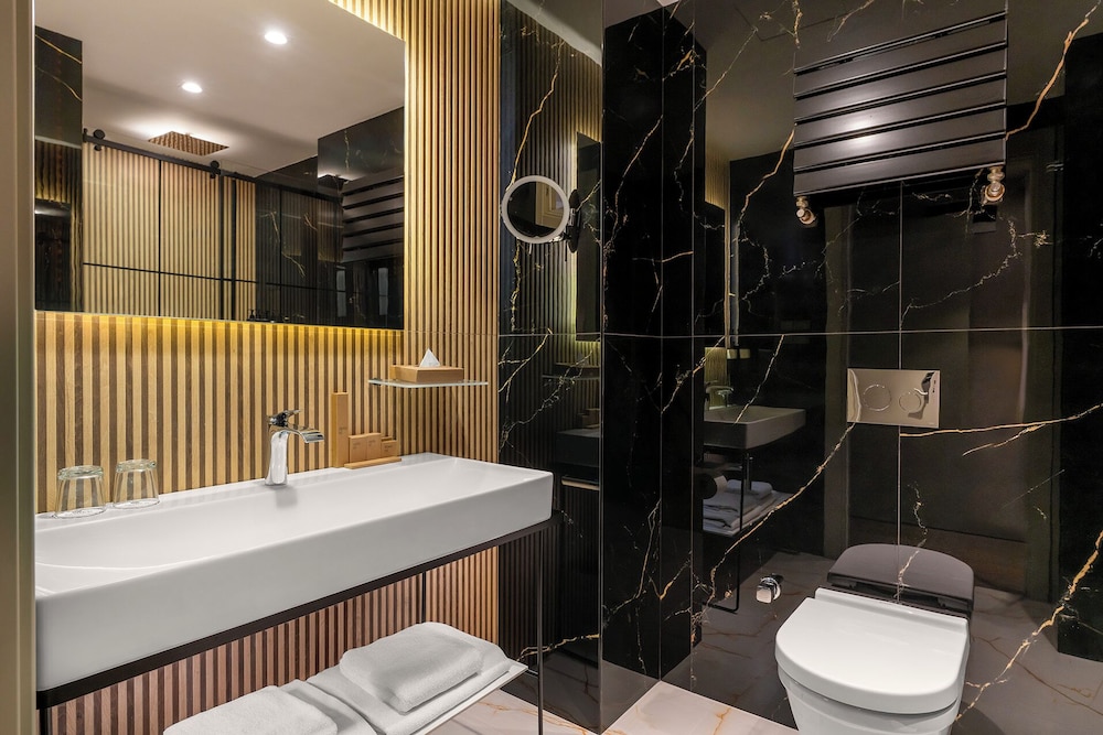 Sile Gonen Hotel 50/50