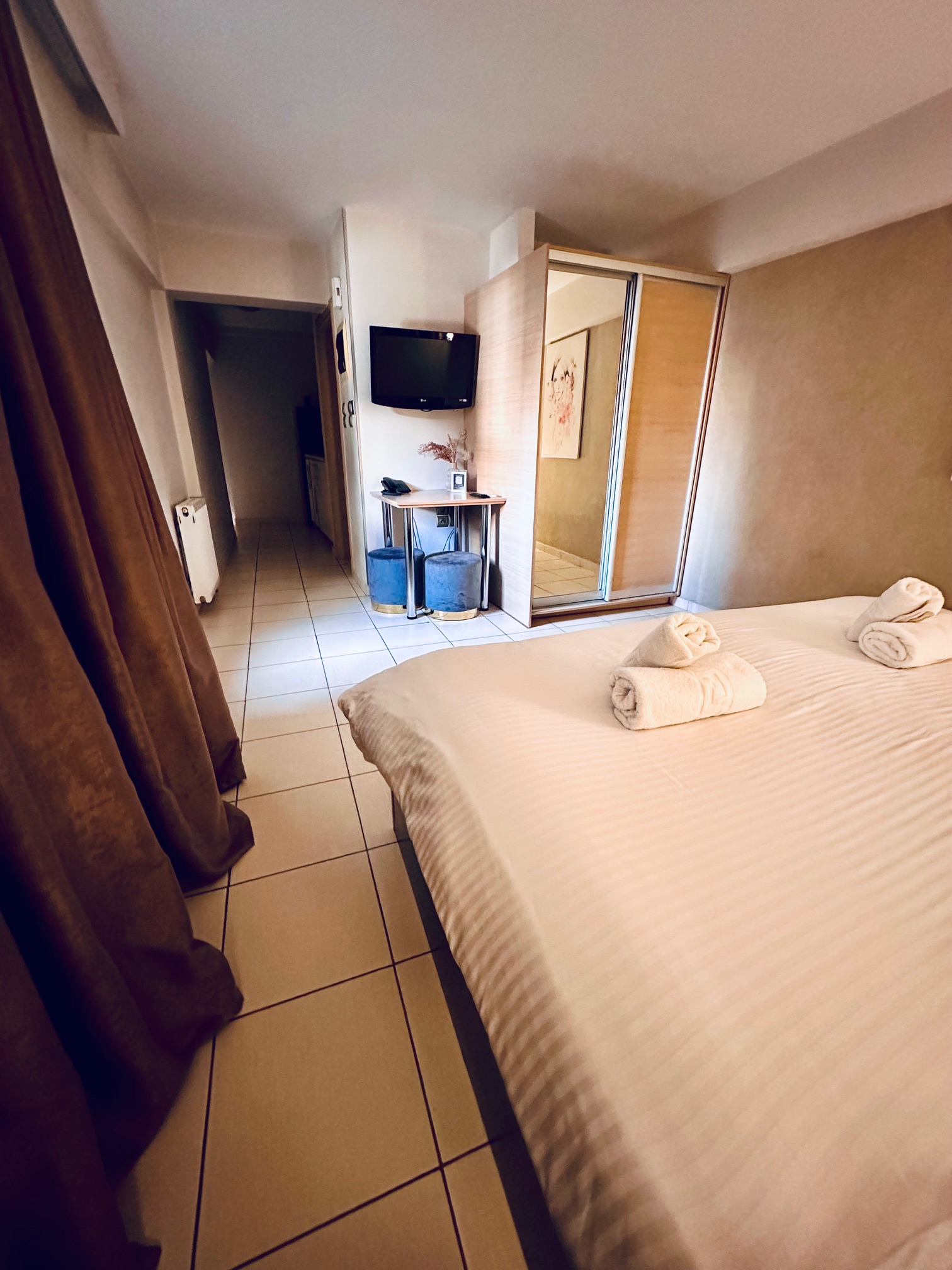 2 Bedrooms, Apartment, No Balcony