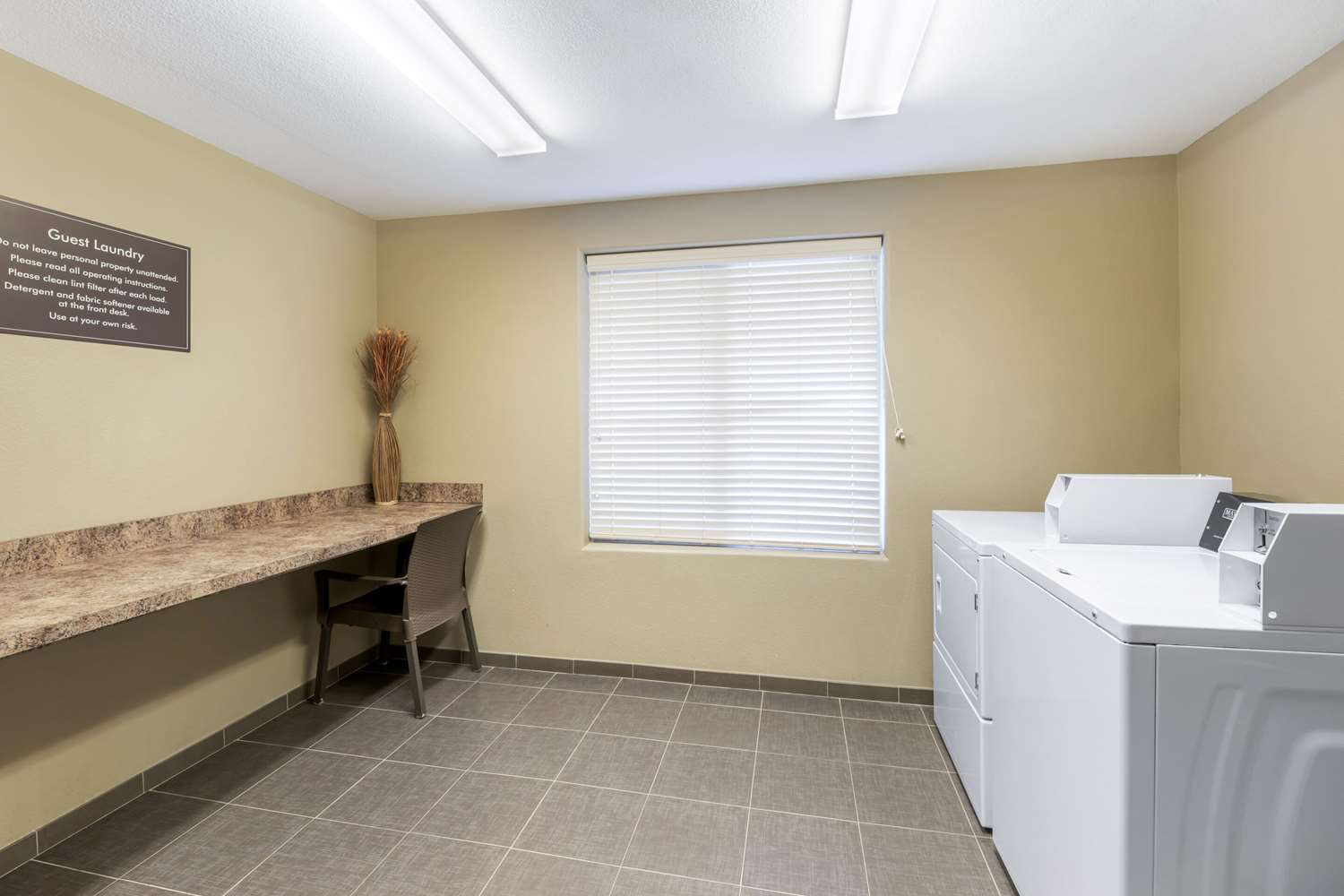 Sleep Inn & Suites Carlsbad Caverns Area 46/46