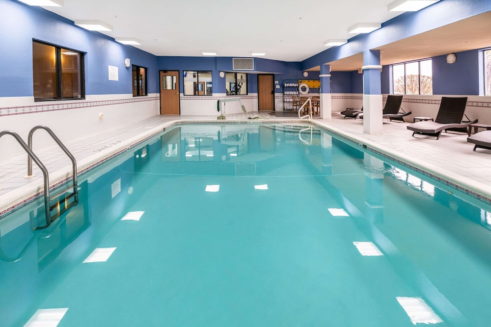 Holiday Inn Express Fremont by IHG 6/50
