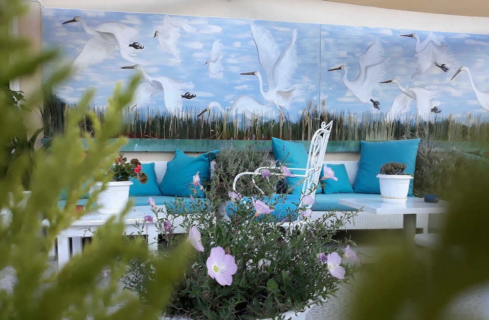 Kastro Hotel 46/50