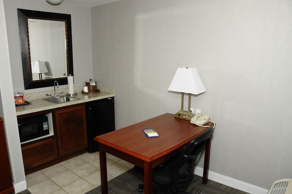 Hampton Inn Suites Redding Ca 45/55