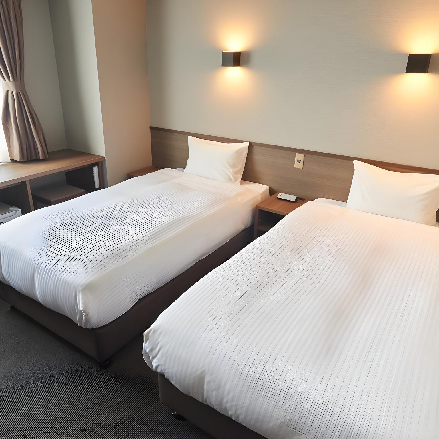 Standard, Twin Beds, Corner