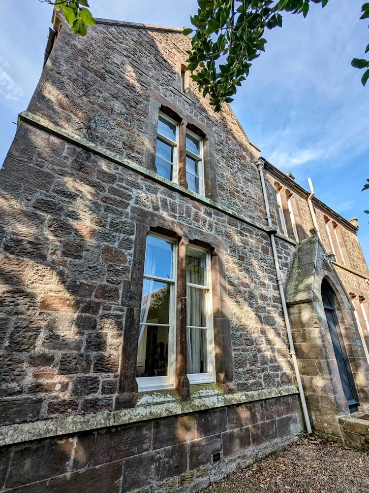The Gables 2/46