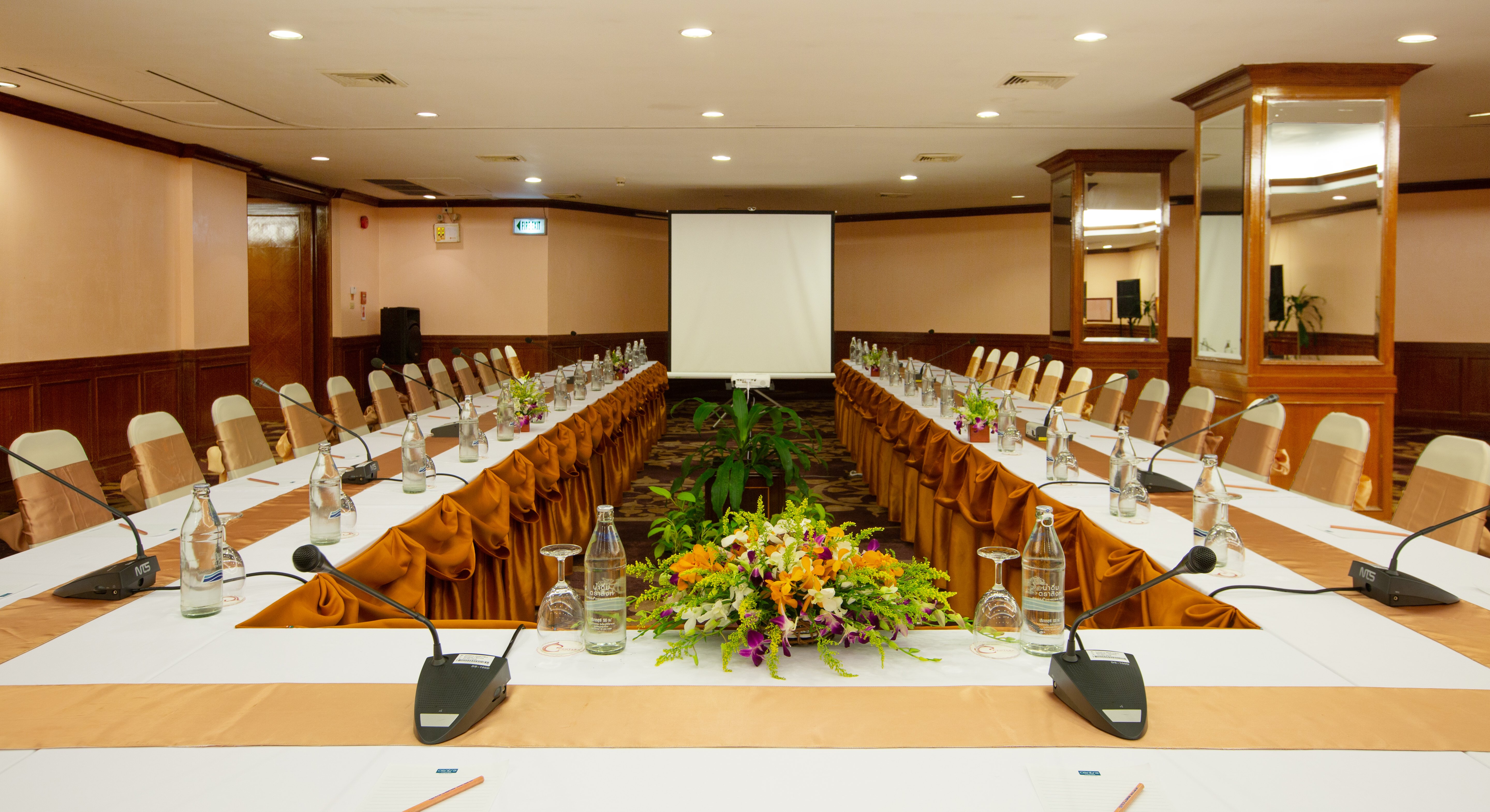 Mae Sot Hotel 66/67