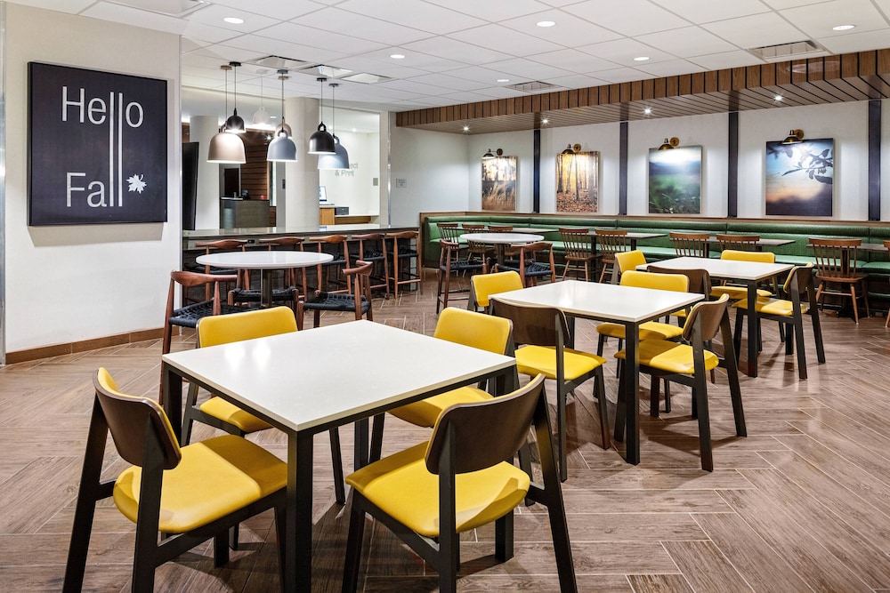 Fairfield Inn Suites Queensbury Glens Falls Lake George Area 28/30