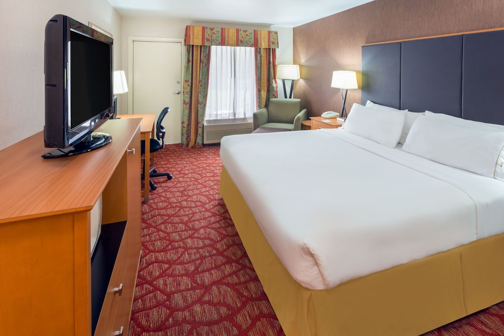 Holiday Inn Express Roseburg 12/69