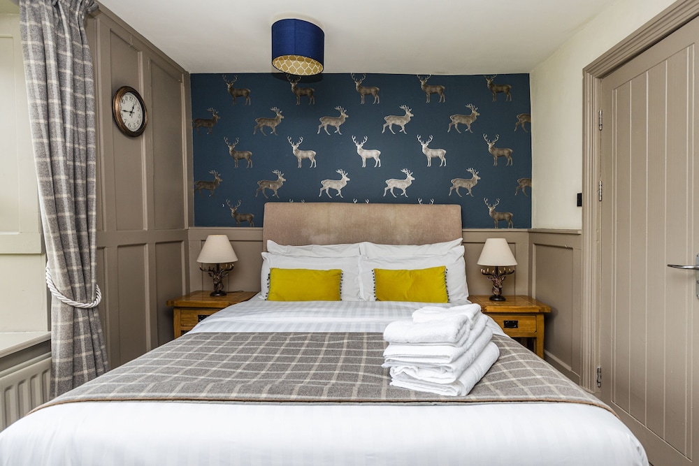 The Fleece Countryside Inn 2/50