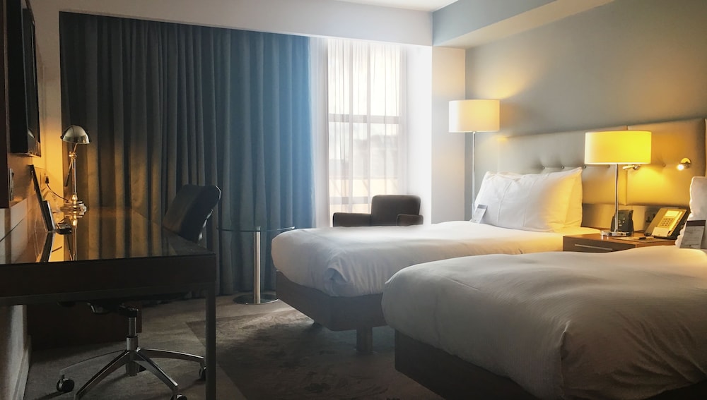 Doubletree By Hilton Lincoln 10/66
