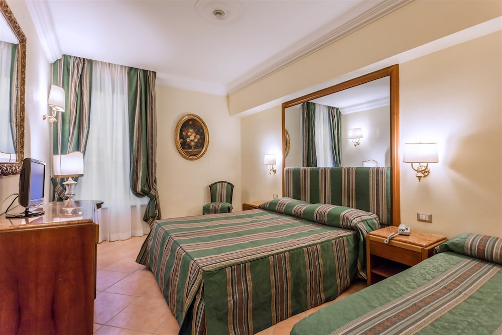 Raeli Hotel Archimede 14/44