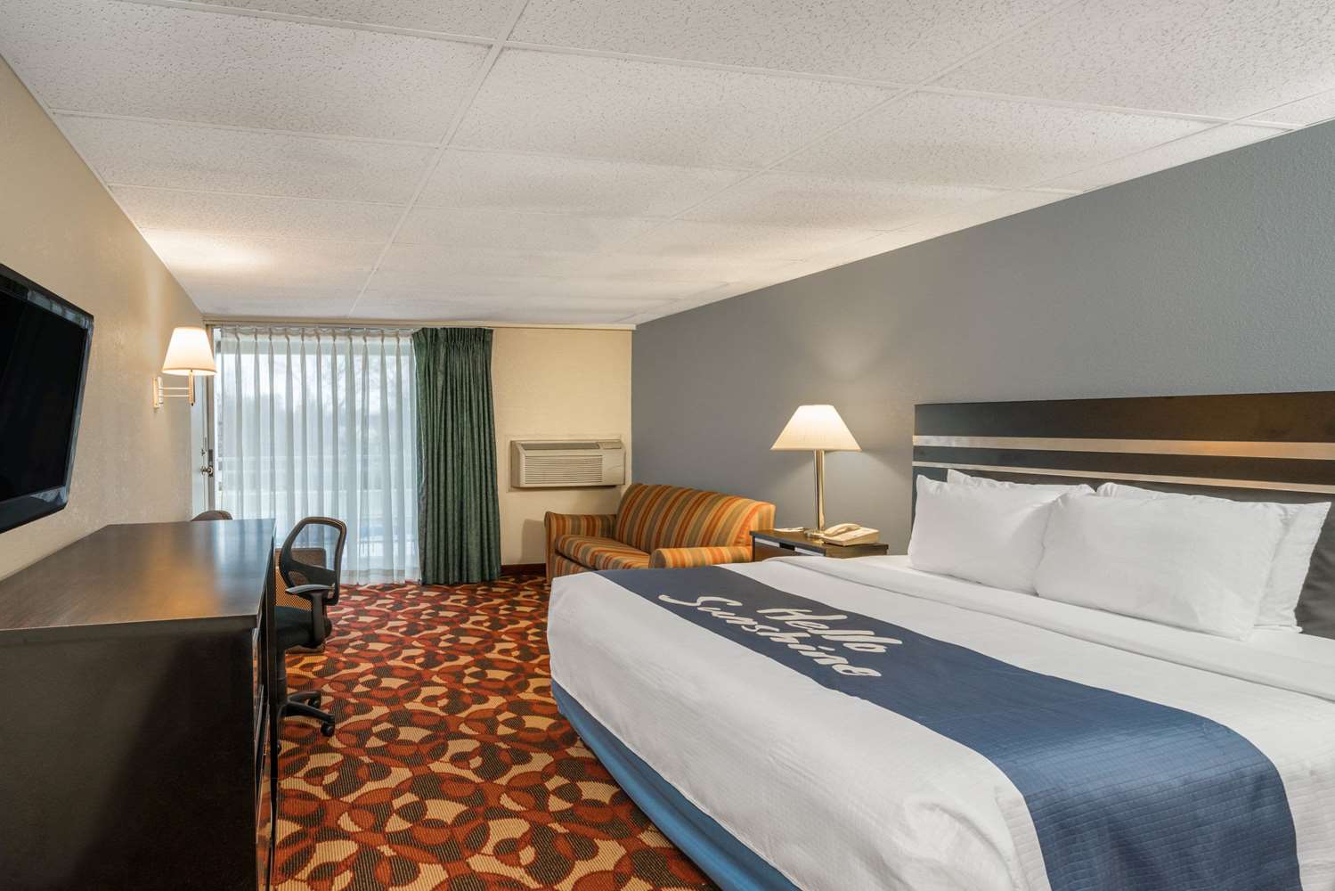 Days Inn by Wyndham Carlisle North photo4
