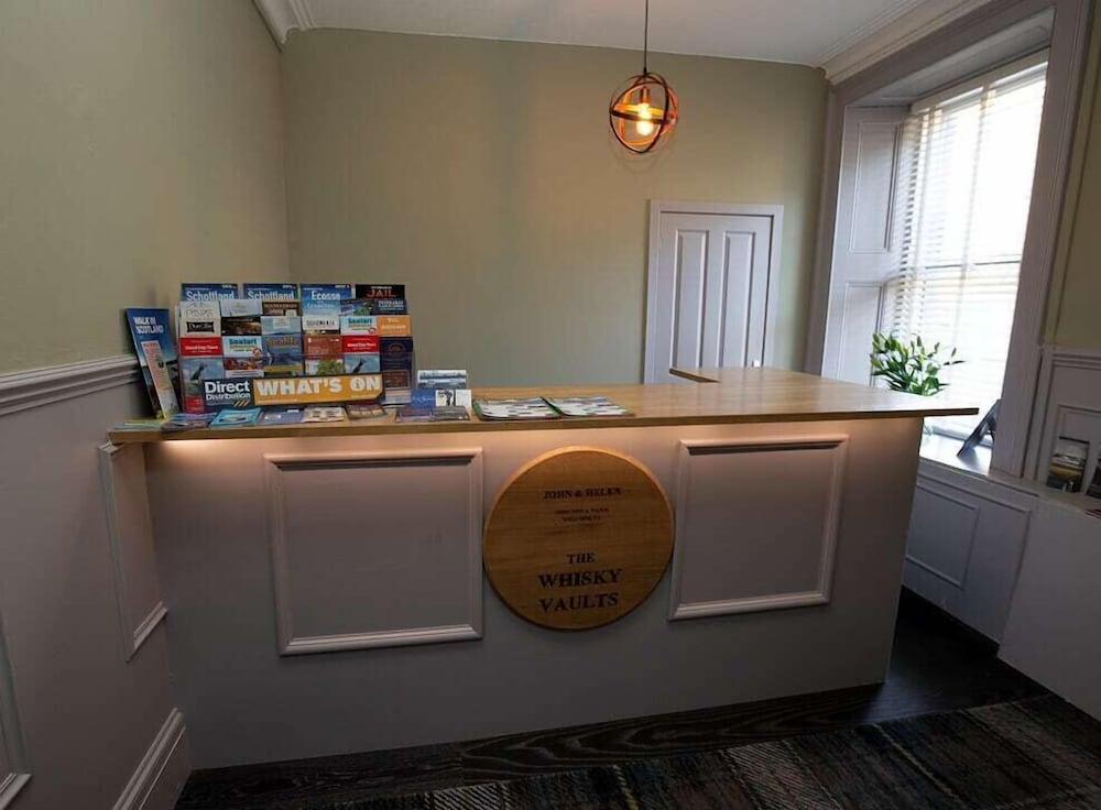 Whisky Vaults Hotel 3/50
