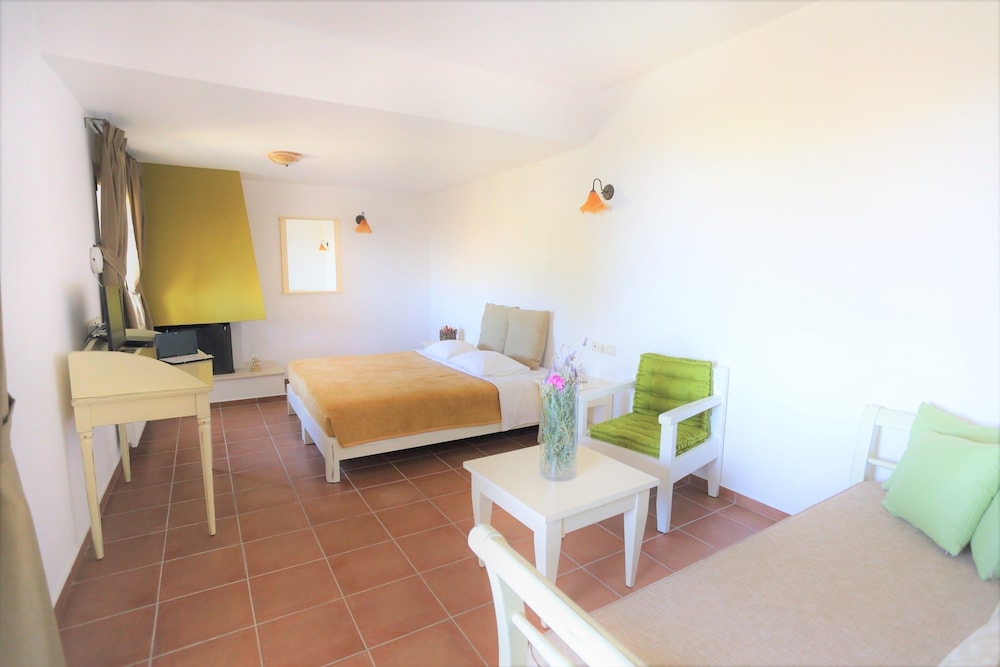 Mourtzanakis Residence 29/60