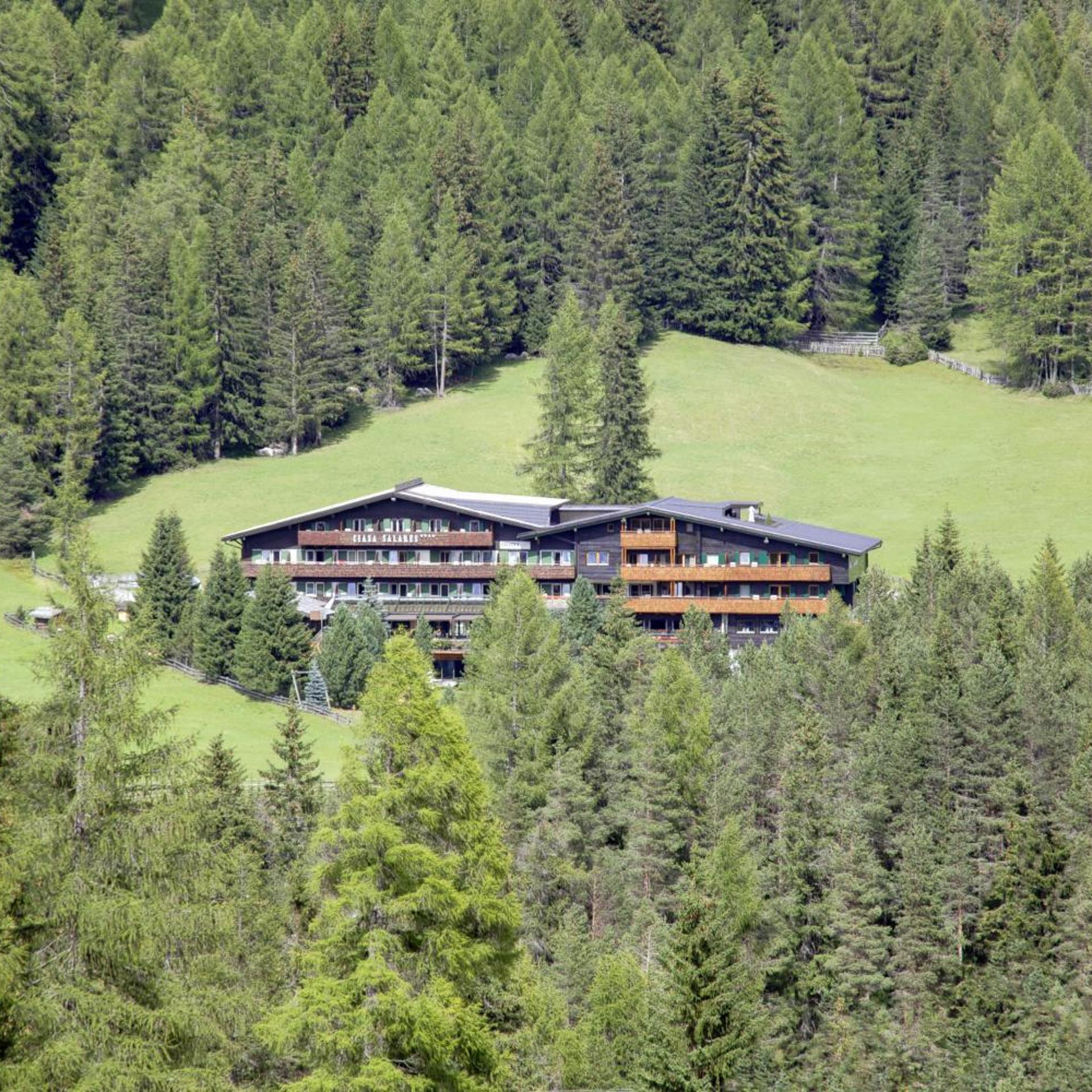 Hotel Ciasa Salares 57/60