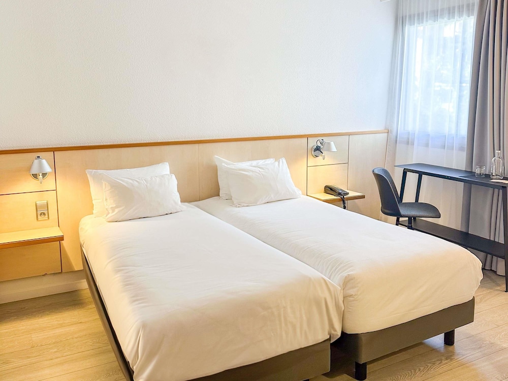 Mercure Ajaccio Centre 12/76