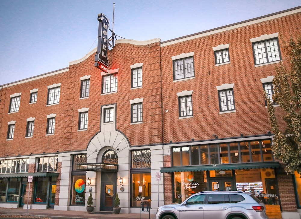 SCP Hotel Redmond 2/70