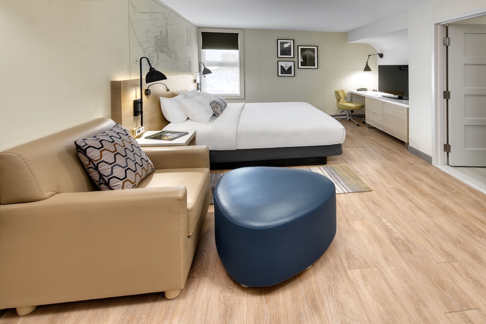 The Insignia Hotel, Sarnia, a Tribute Portfolio Hotel 38/55