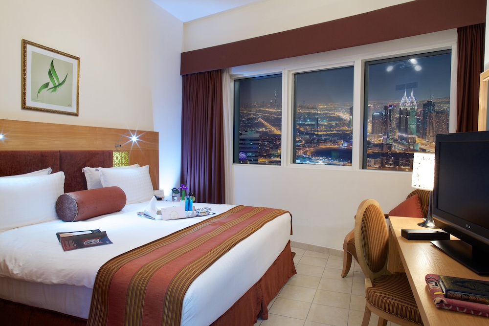 THREE BEDROOM SUITE