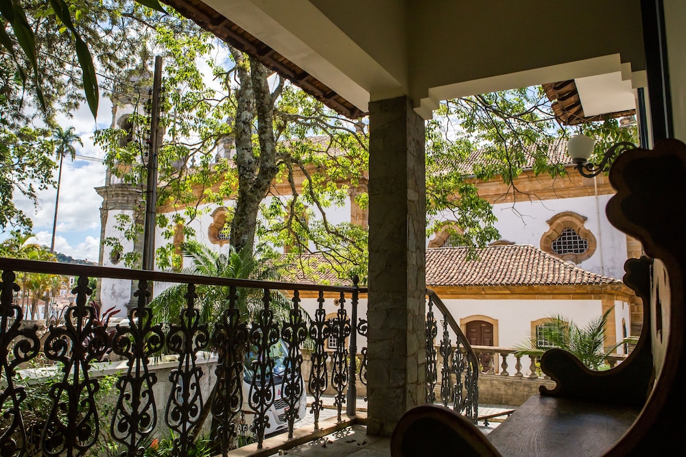Villa Magnolia Pousada 57/65
