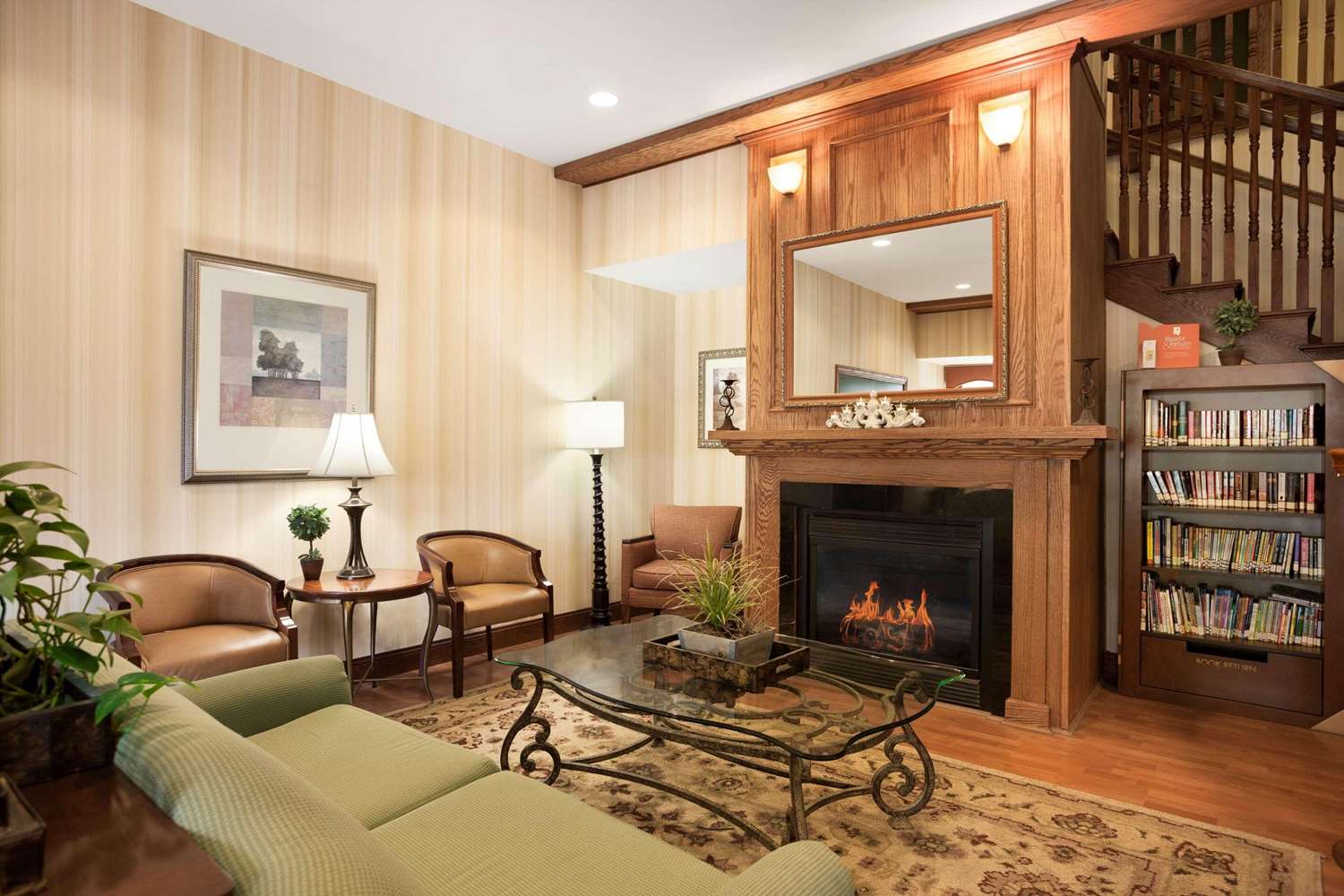 Country Inn & Suites By Radisson Ithaca NY 5/8