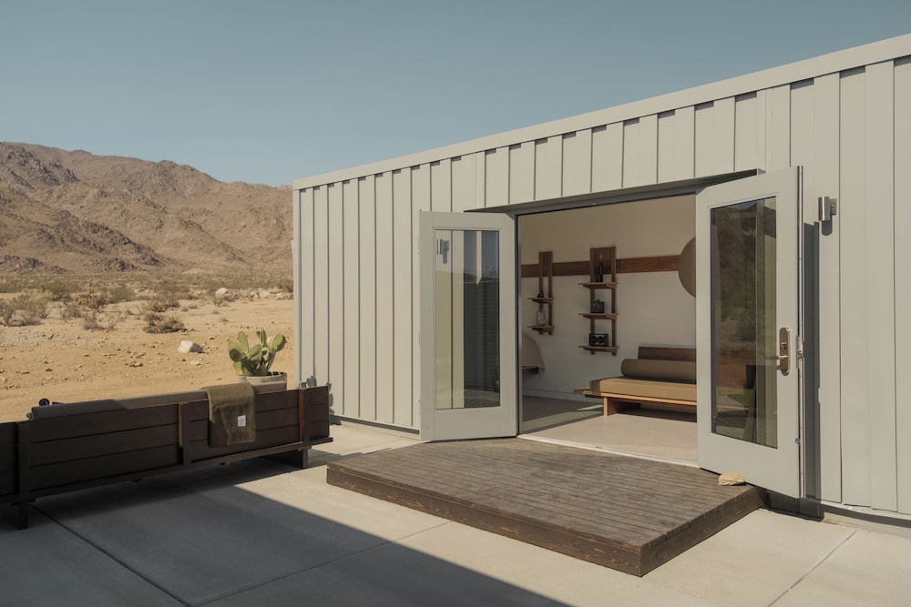 RESET Hotel Joshua Tree 40/50