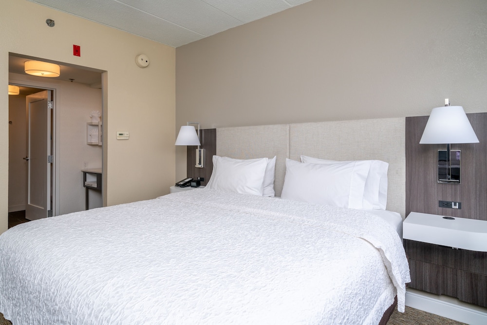 Hampton Inn And Suites Valley Forge Oaks 26/53