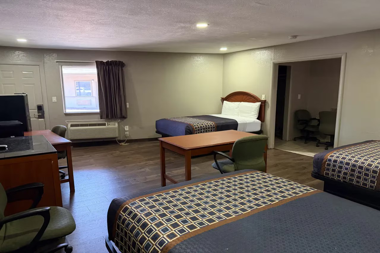 Rodeway Inn & Suites Ada 5/8