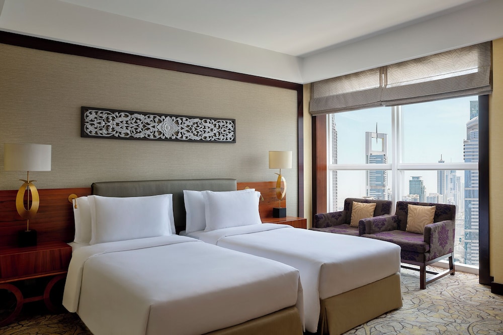 Dusit Thani Dubai 14/50