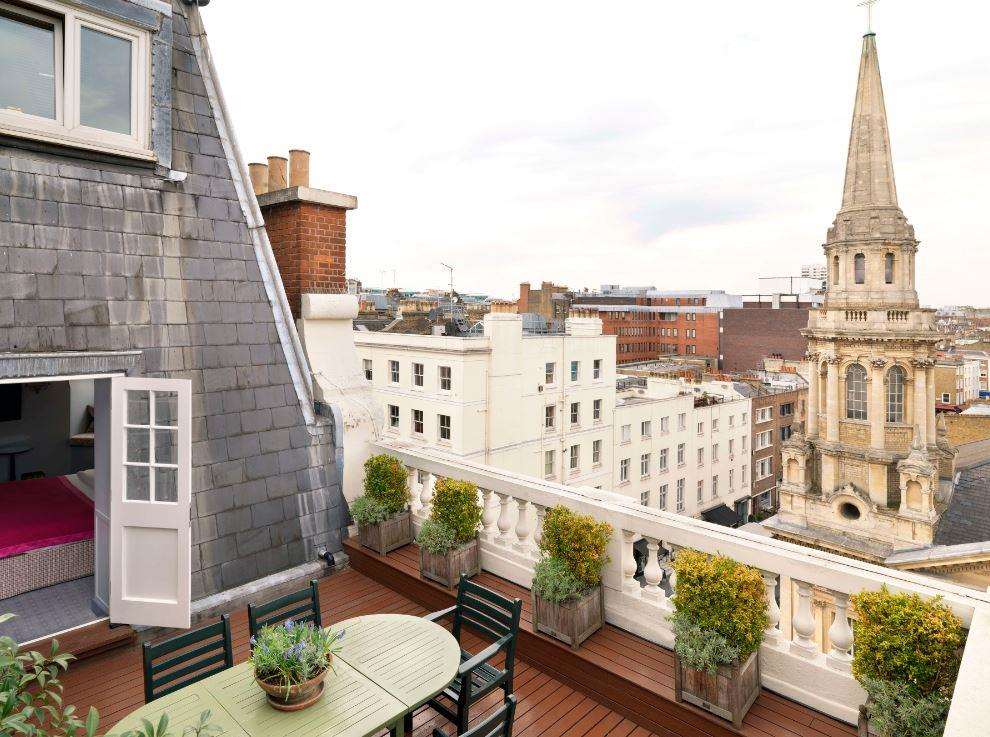 THE MANDEVILLE HOTEL 4/62