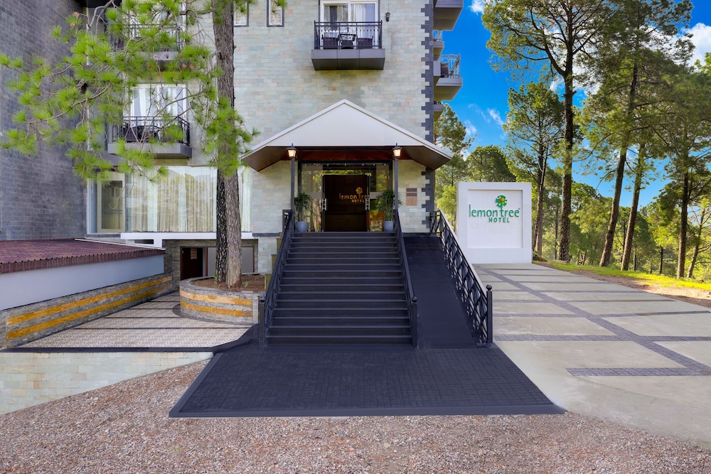 Lemon Tree Hotel Mcleodganj 30/35