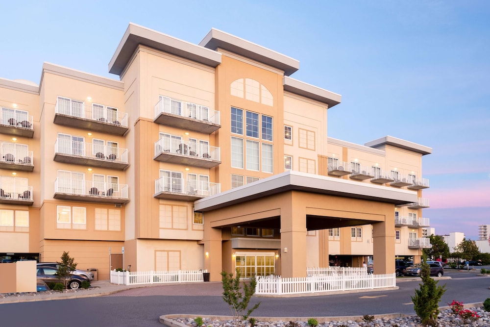La Quinta Inn And Suites By Wyndham Ocean City 5/49