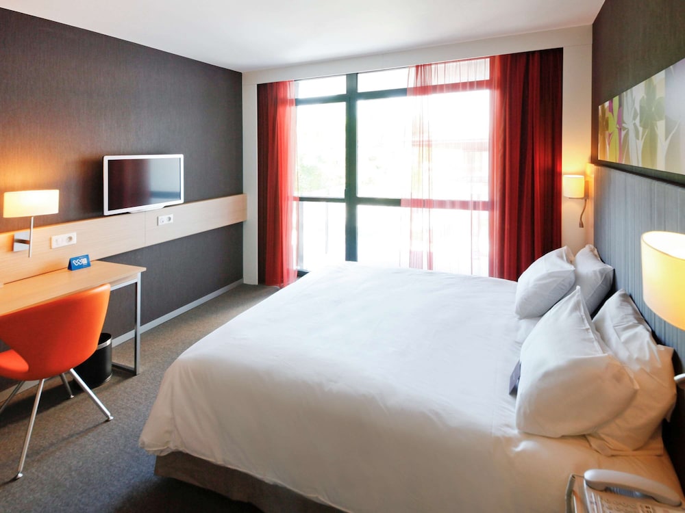 Mercure Valenciennes Centre 23/75