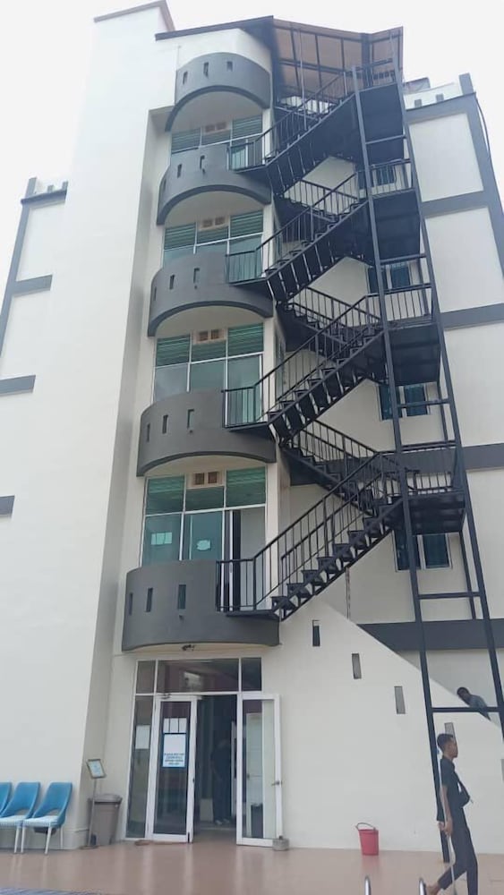 Royal Agate Beach Resort 2/64