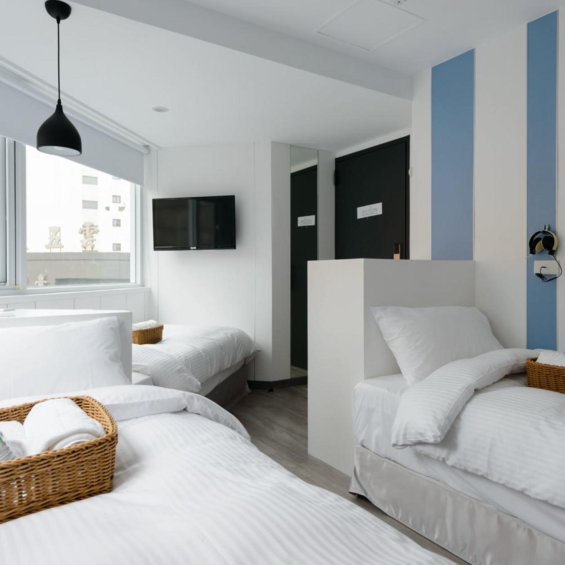 غرفة قياسية ثلاثية بحمام مشترك، Poshpacker Hotel 6/8